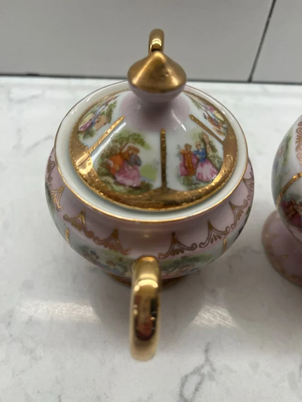 Vtg Arrant Fragonard “Love Story” Porcelain Footed Creamer and Sugar Bowl Set